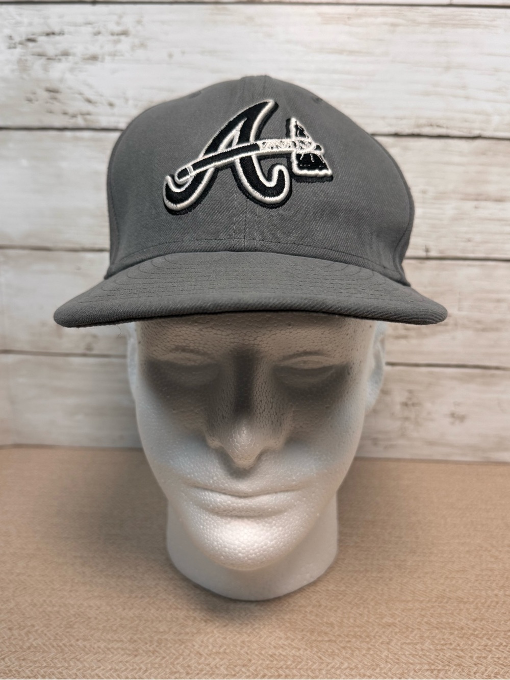 New Era Atlanta Braves Baseball Cap Gray Snapback Adjustable Tomahawk Logo